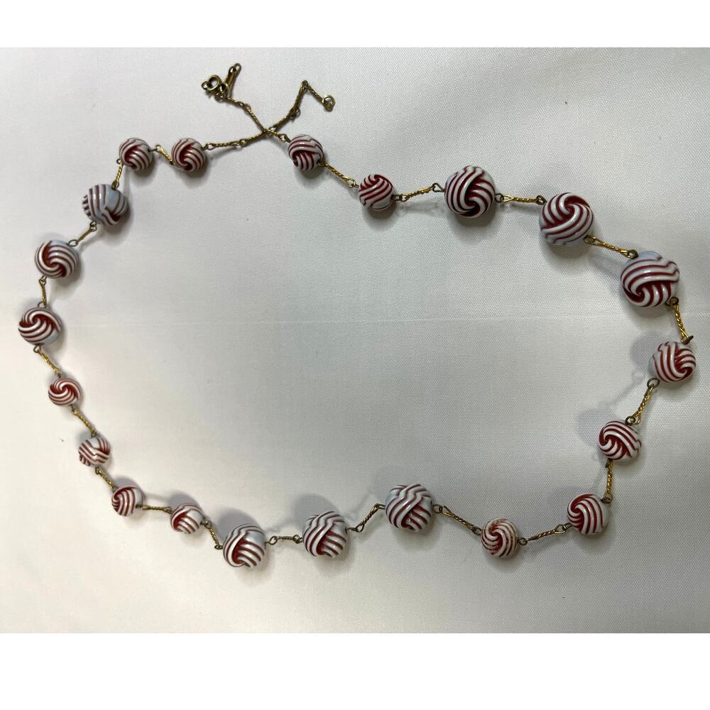 VTG Red and White Bulb Bead Necklace with Gold Tone Accent - Picture 4 of 4